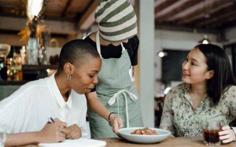 Is tipping mandatory in all countries?