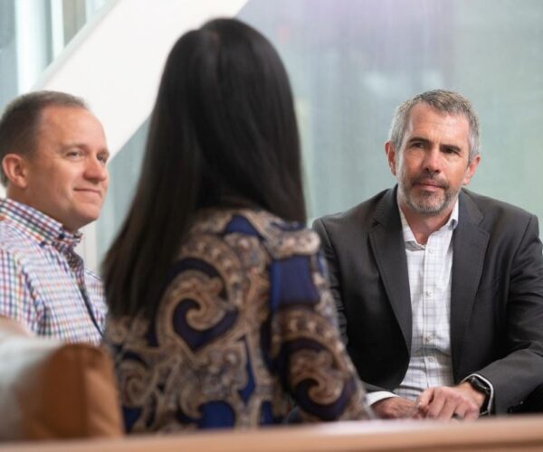 Checklist of essential items to bring to a job interview for a successful first impression