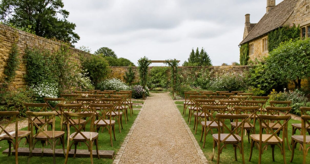 Outdoor Ceremony Options for Cotswolds Hotel Weddings
